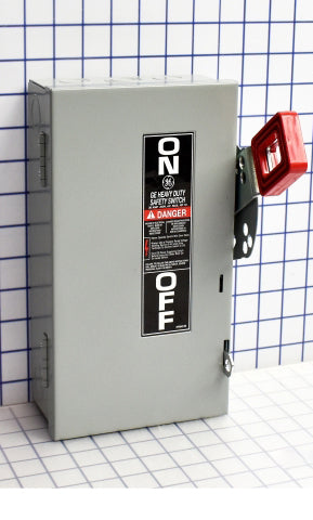 THN3321 - GE 30 Amp 3 Pole 600 Volt Disconnect and Safety Switch